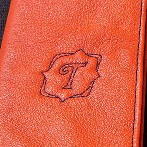 Smartphone case with micro-suction pad